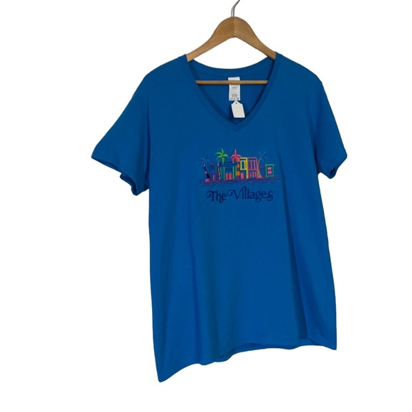 GILDAN sz X Large T Shirt The Villages Graphic Tee Shirt Bright Colors Blue Pink - Picture 4 of 7